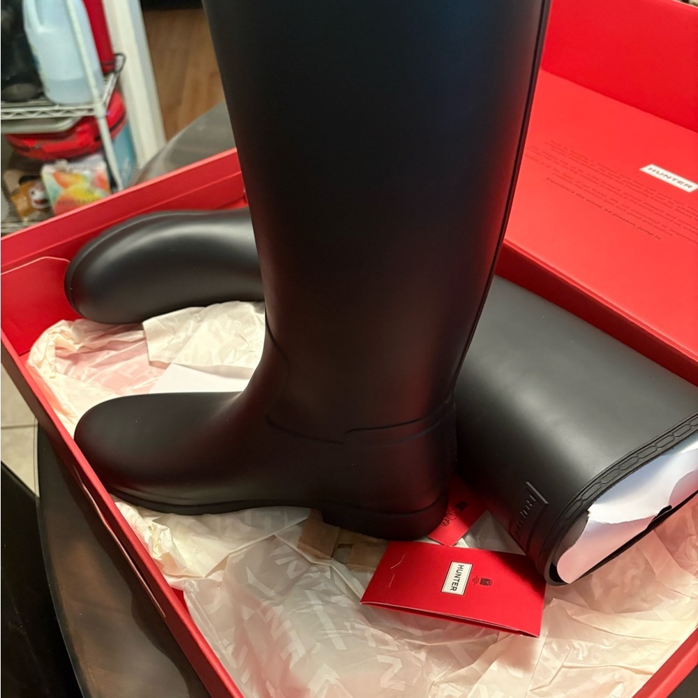 Hunter Classic Black Boots - Picture 4 of 10